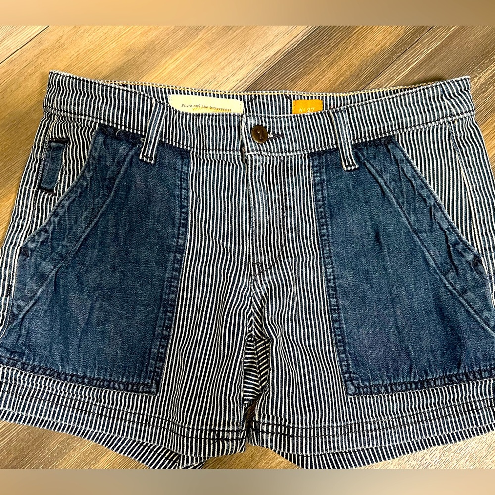 Pilcro and the Letterpress Striped‎ cute shorts- 27